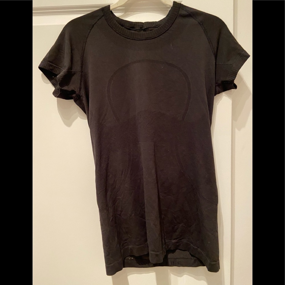 Lululemon sweat-wicking tee